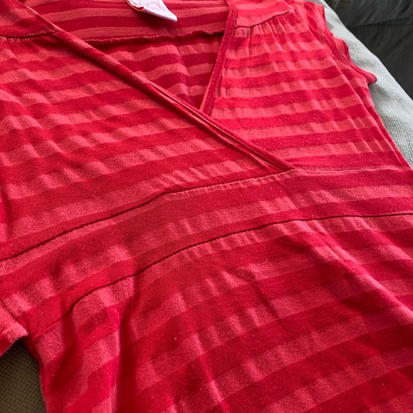 Lucy Love babydoll style top. - Picture 3 of 7